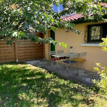 Maisonnette 2 A 4 Pers- Jardin Privatif Cloture- Calme- Stationnement Gratuit- Pau Ouest Billere Luaran gambar