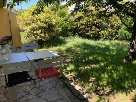 Maisonnette 2 A 4 Pers- Jardin Privatif Cloture- Calme- Stationnement Gratuit- Pau Ouest Billere Luaran gambar
