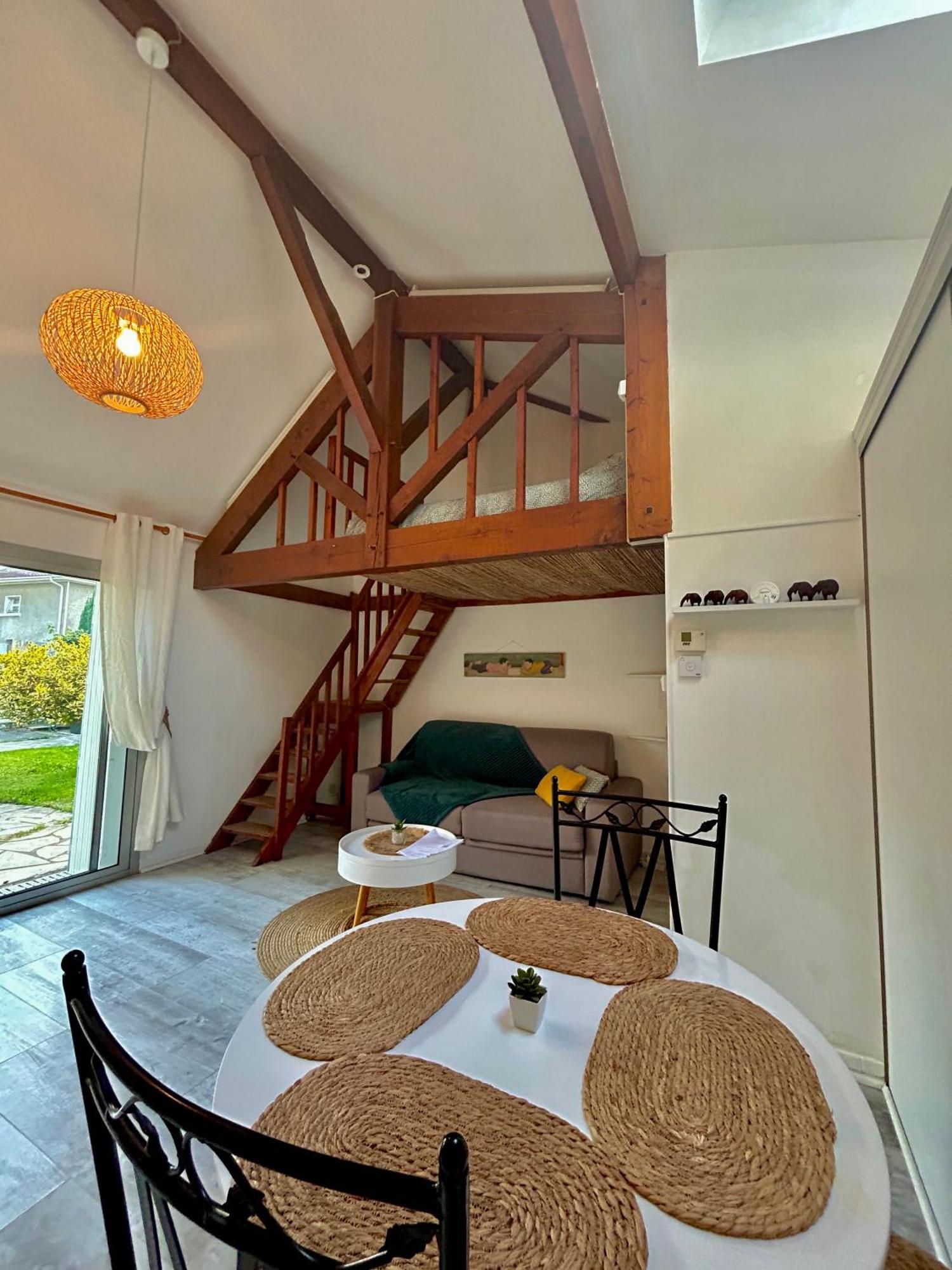 Maisonnette 2 A 4 Pers- Jardin Privatif Cloture- Calme- Stationnement Gratuit- Pau Ouest Billere Luaran gambar